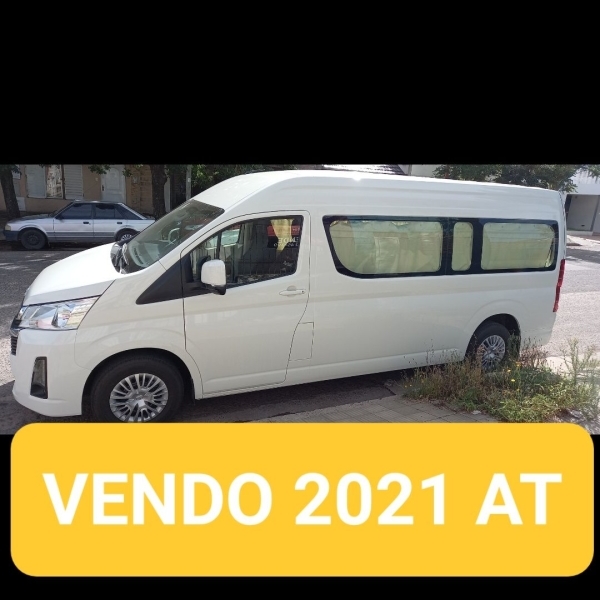 TOYOTA HIACE COMMUTER 2021 AT