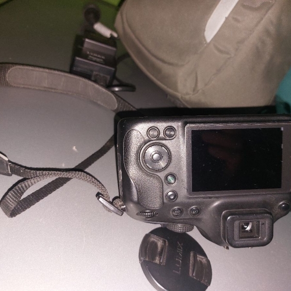 Vendo cámara  lumix Panasonic fz70 