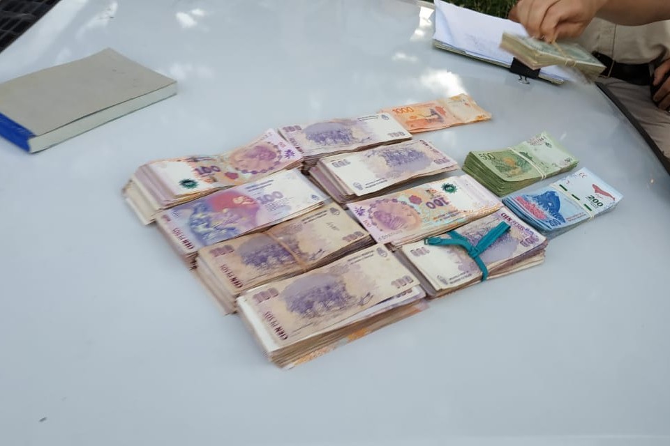 El dinero encontrado por la polic&iacute;a estaba enterrado en bolsas pl&aacute;sticas