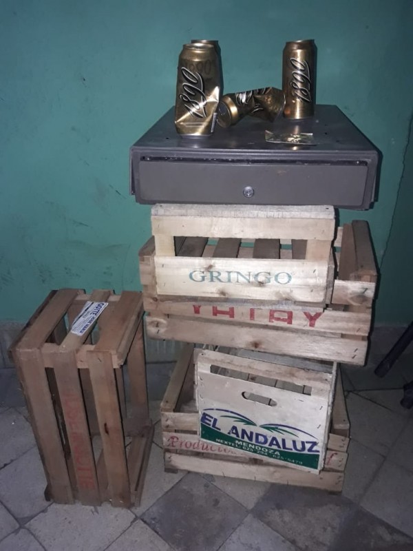 Elementos que habían sido robados del local comercial Elementos que habían sido robados del local comercial