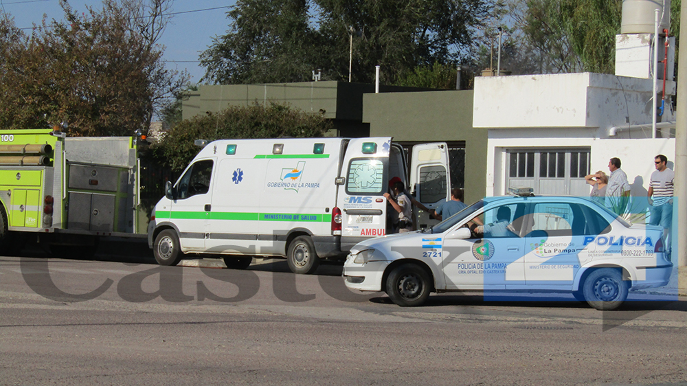 La ambulancia trasladaba a las mujeres a General Pico (Foto: Castex24)