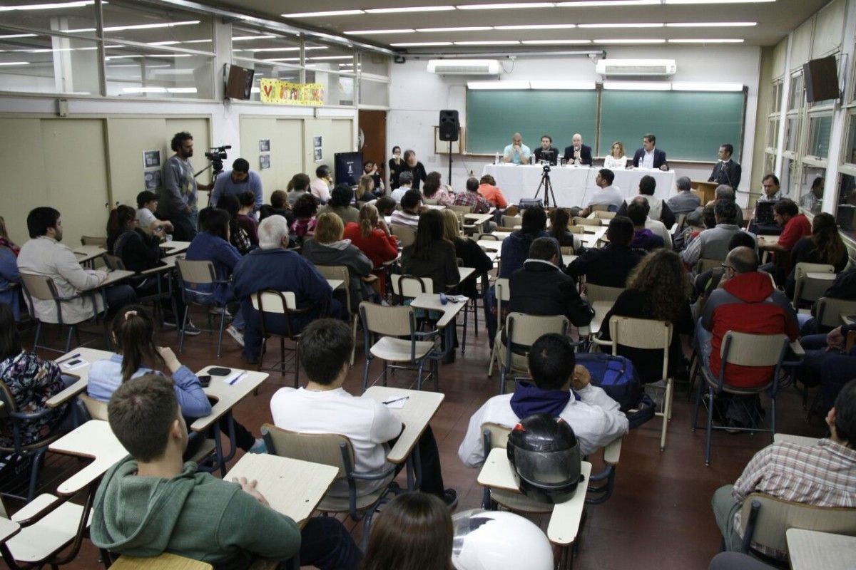 El debate de candidatos a Intendentes de General Pico en la UNLPam (Año 2015) El debate de candidatos a Intendentes de General Pico en la UNLPam (Año 2015)
