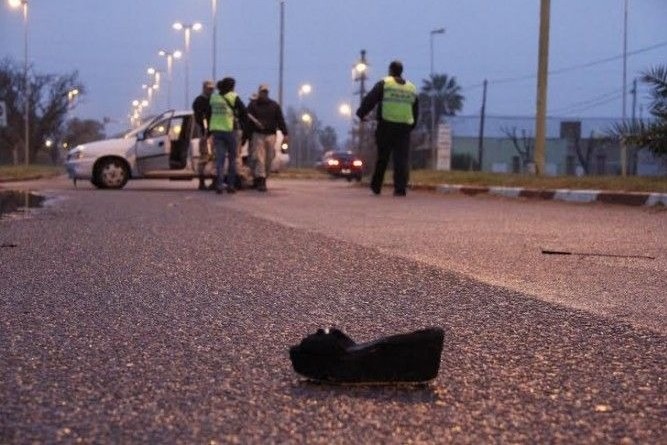 Minutos despu&eacute;s del accidente, la polic&iacute;a trabajando en el lugar