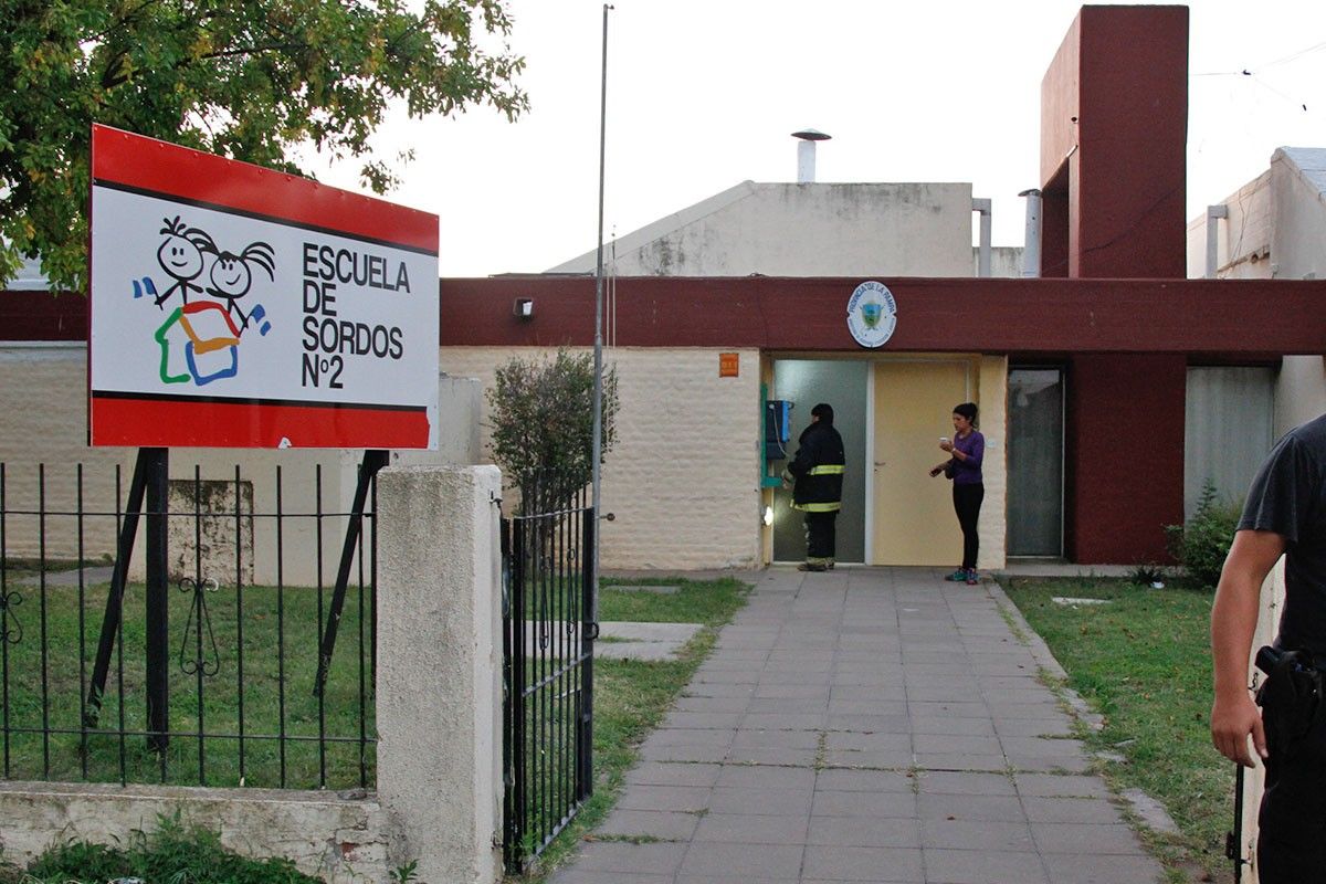 Repararán la Escuela de Sordos e Hipoacúsicos