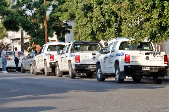 Amplio operativo policial que incluyó a varias dependencias Amplio operativo policial que incluyó a varias dependencias