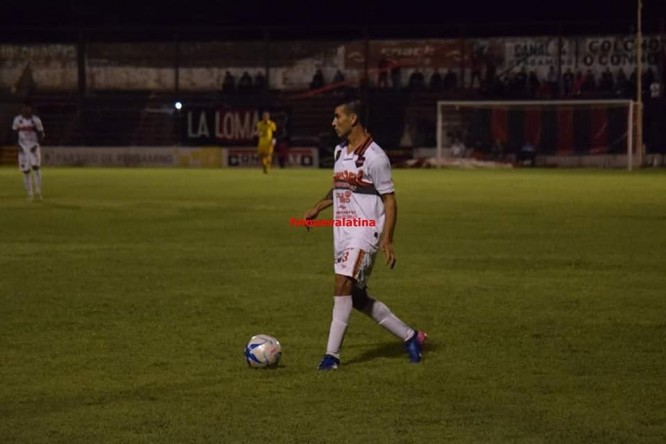 Un ex jugador de Ferro fue detenido por tenencia de armas ...