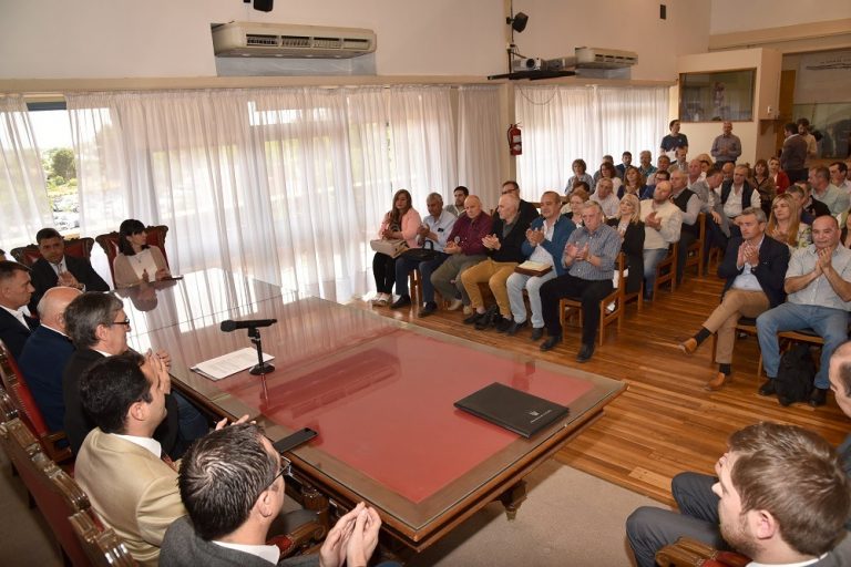 Fiduciaria La Pampa S.A.P.E.M: 31 municipios firmaron acta acuerdo y el estatuto