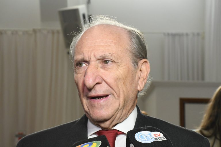 “En La Pampa podemos transitar con bastante libertad, tenemos reuniones familiares fines de semana y feriados; pero nos quejamos porque no podemos hacerlo un lunes o un martes” afirmó el ministro Kohan