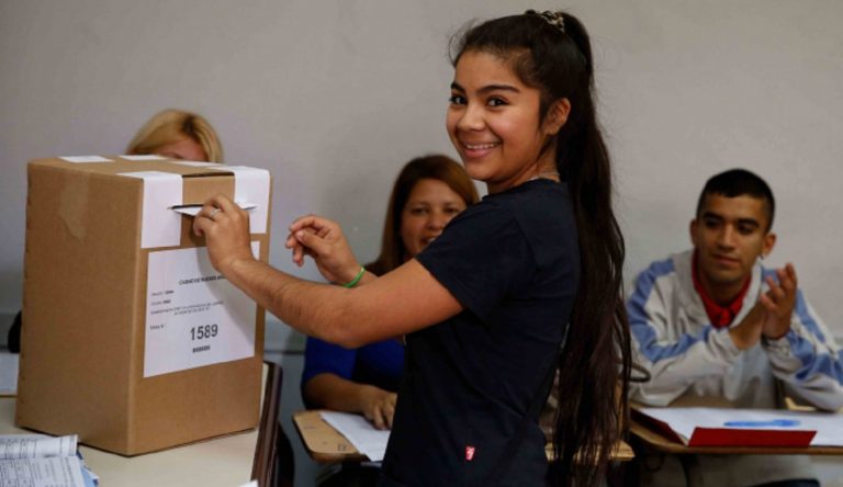 Los jóvenes que votan por primera vez representan el 2,8% del padrón electoral