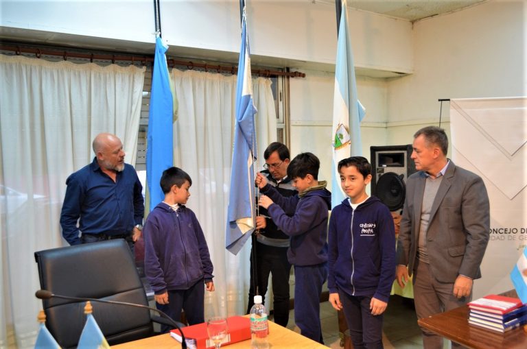 Alumnos de la Nueva Escuela Argentina en el Concejo Deliberante