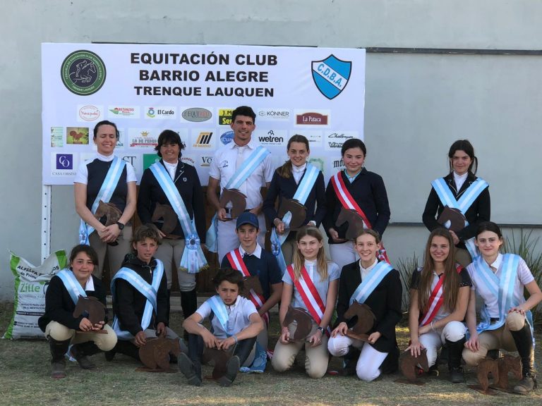 Salto Ecuestre en Trenque Lauquen con presencia de deportistas de General Pico y Speluzzi