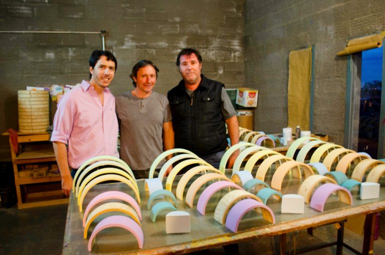El candidato Martín Berhongaray visitó distintas localidades