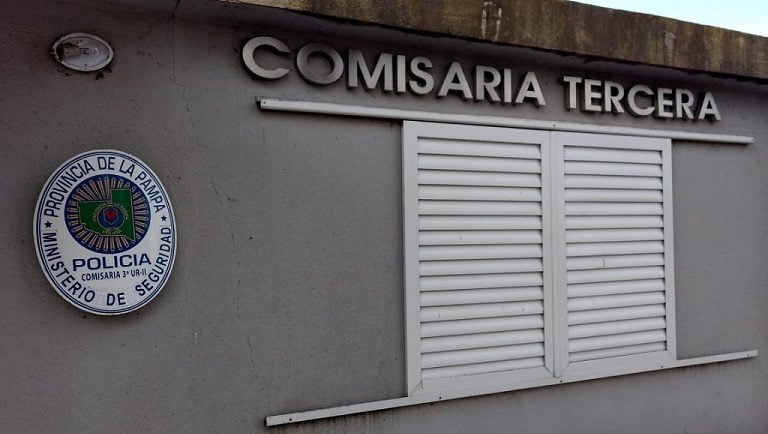 Amenazó y golpeó con un arma de fuego a su empleador y terminó detenido