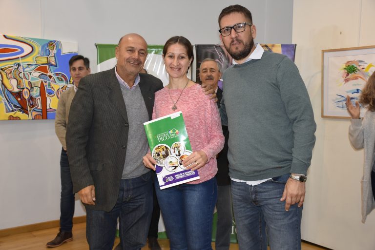 Nueva entrega de créditos a emprendedores piquenses