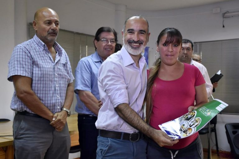 Mañana entregarán 210 microcréditos por $ 6.850.000 pesos con el objetivo de fortalecer a emprendedores y movilizar el comercio local