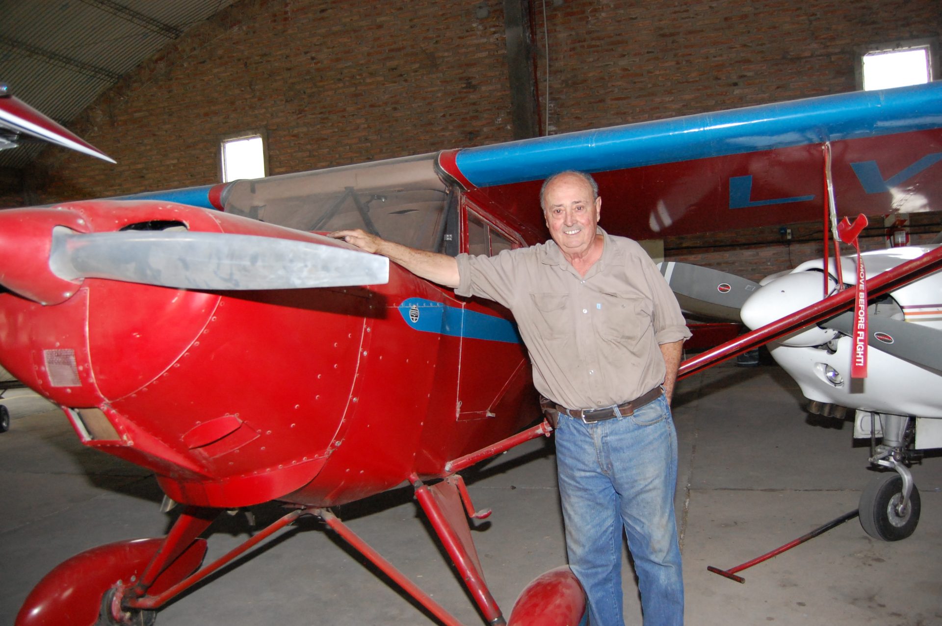 Murió Norberto Carlos Mana, un pedazo de historia de la aviación pampeana