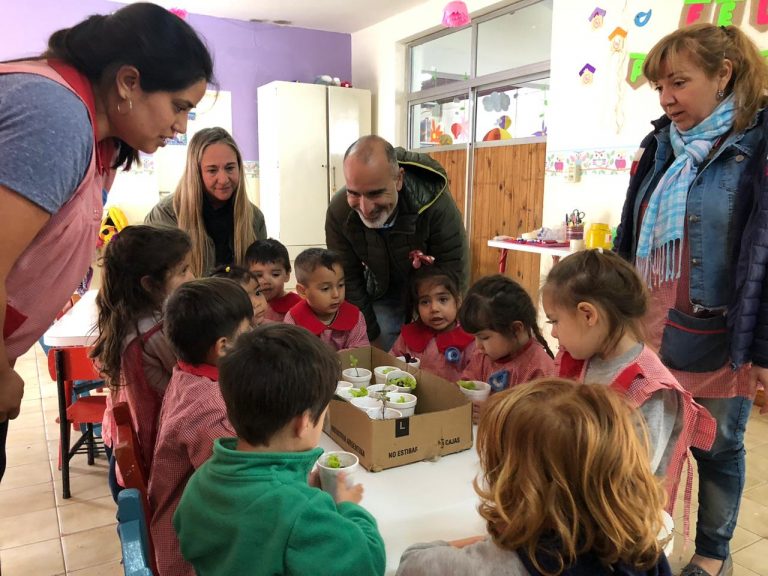 Educación Alimentaria: Los Centros de Desarrollo Infantil aprenden con actividades de huerta