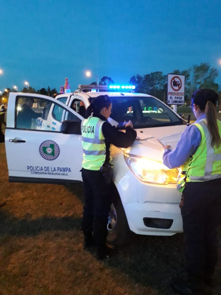 Se efectuó importante operativo policial con controles de tránsito en Ruta 188 y acceso Ricardo Balbín en Realicó