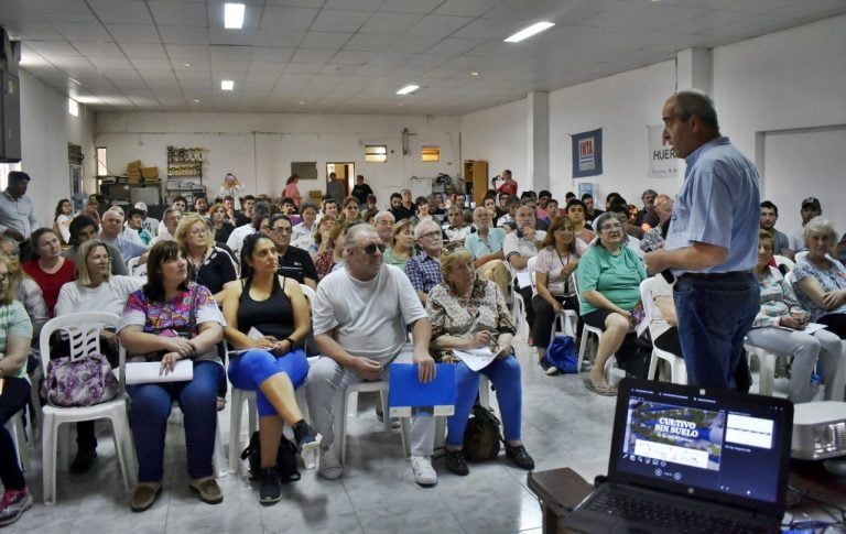 Taller de Hidroponía: Participaron más de 120 personas