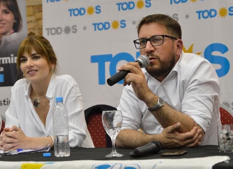 El Frente de Todos aseguró que “no podemos permitir que el Congreso se convierta en un ‘levantamano’ del Presidente, como ha sucedido con Macri”