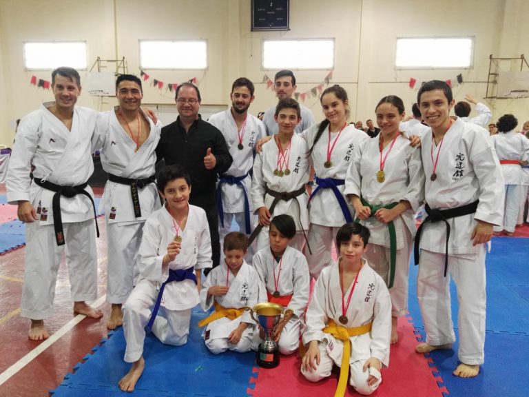 Escuela de Karate Do de General Pico participó de un torneo en Carhué