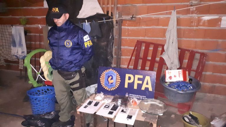 Operativo antidrogas en barrio Federal: Un hombre y una mujer imputados y secuestro de cocaína, marihuana y dinero en efectivo
