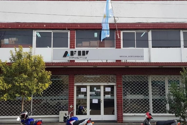 La AFIP prorroga la feria fiscal y extiende suspensión de exclusiones del monotributo