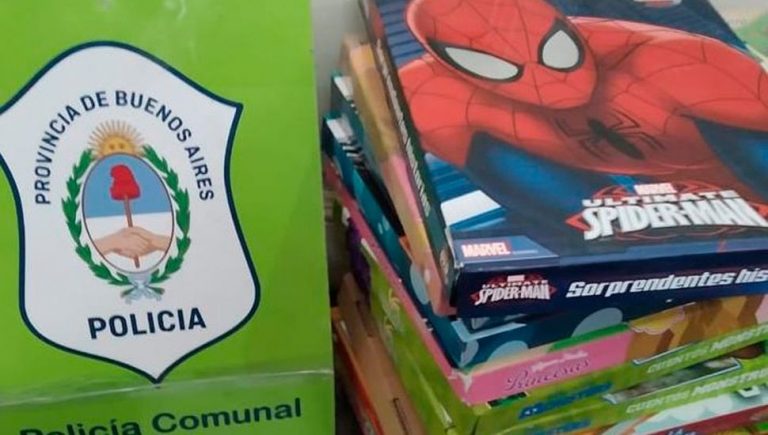 Demoran a dos piquenses en General Pinto por venta ambulante de libros infantiles