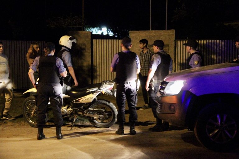 El joven que recibió un puntazo se encuentra internado en Clínica Quirúrgica