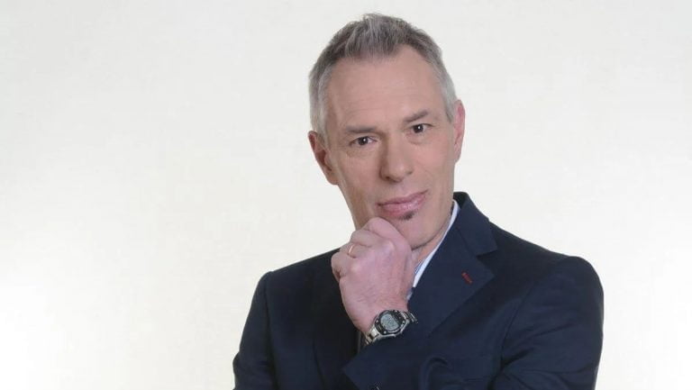 El periodista Marcelo Zlotogwiazda dejó un pedido especial: que en lugar de flores, se donen alimentos no perecederos para repartir a comedores