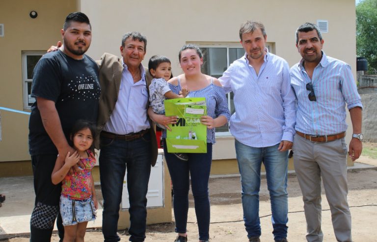 Ayer entregaron viviendas en Monte Nievas y hoy será el turno de Villa Mirasol
