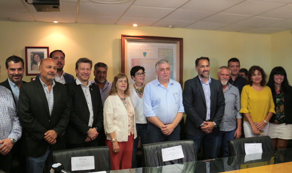 El Consejo Federal de Ciencia y Tecnología y la Provincia firmaron convenios para General Pico y otras cuatro localidades