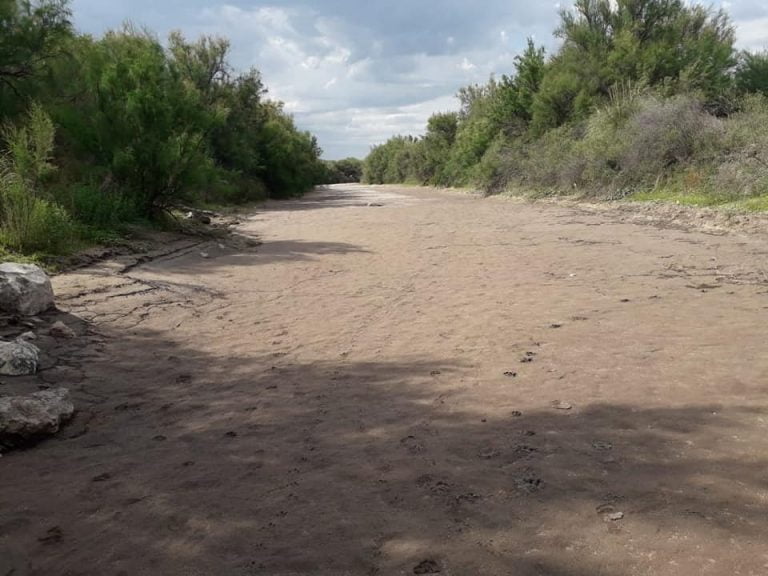 Sequía total del cauce: La Asamblea por los Ríos Pampeanos difundió imágenes del ingreso del Atuel a La Pampa