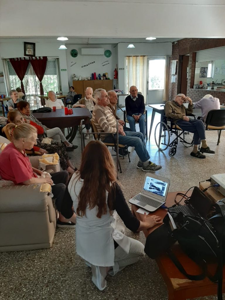 Alumnos del Colegio Zampieri y Quaglini visitaron el asilo de ancianos “Don Bosco”