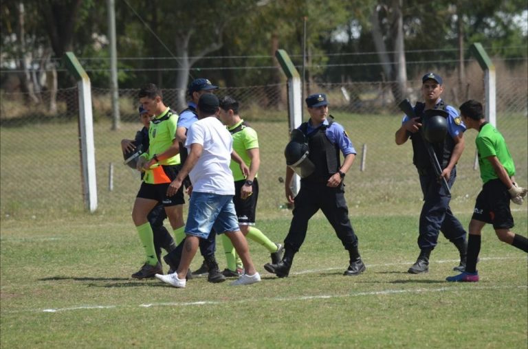 La Asociación de Árbitros de General Pico repudió la violencia sufrida ayer en Catriló: Tres árbitros fueron salvajemente agredidos