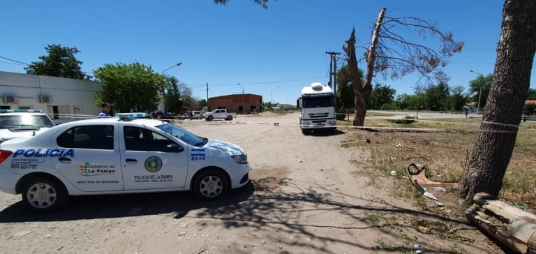 Hallaron un hombre muerto dentro de un camión en General Acha