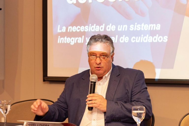 “Mirar el futuro del trabajo es prioridad para la dignidad de los argentinos”, indicó el senador Lovera