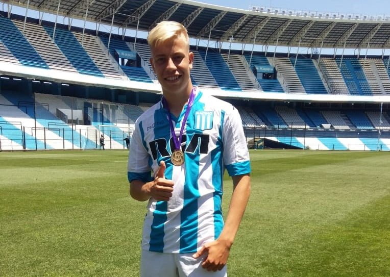 El piquense Agustín Vasilchik salió campeón de la Superliga con la sexta de Racing de Avellaneda