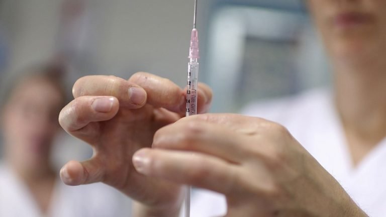 La primera inyección anticonceptiva para hombres saldría a la venta en meses y el efecto dura 13 años