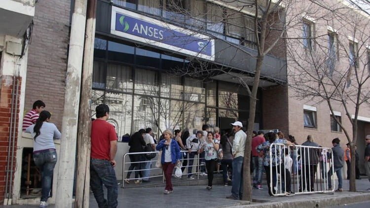ANSES: oficializan el aumento del 8,74% a partir de diciembre para jubilados