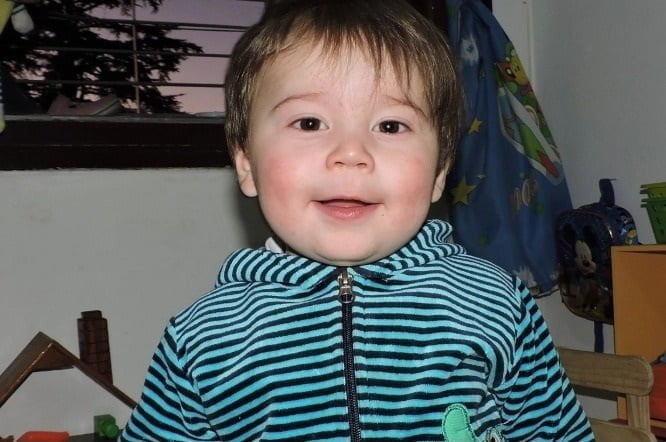 “Lauti”, el pequeño de un año y ocho meses que padece hipoplasia de corazón viaja hoy a Estados Unidos para someterse a la cirugía que podría salvarle la vida