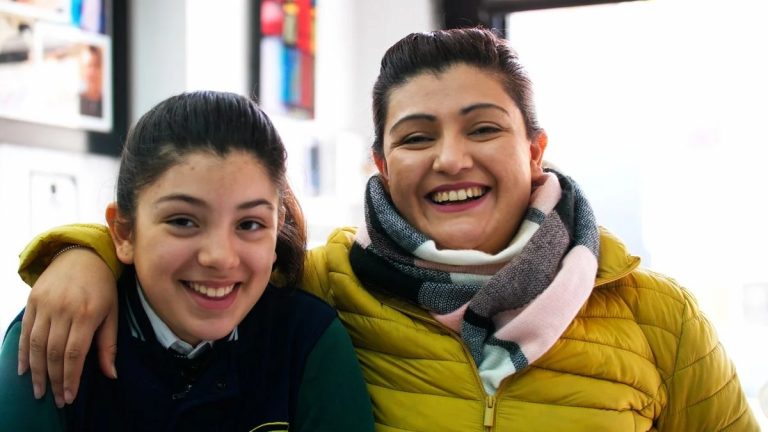 Tiene 13 años, vive en Tierra del Fuego y lidera una organización que hace pelucas para donárselas a pacientes oncológicos
