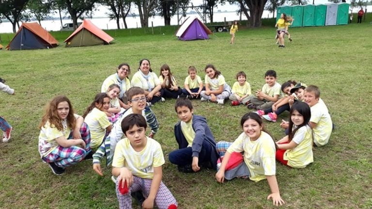 Niños y jóvenes piquenses participaron del Campamento Diocesano Scout en la Laguna de Bragado