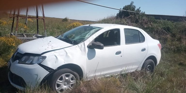 Volcó un automóvil en cercanías de Larroude
