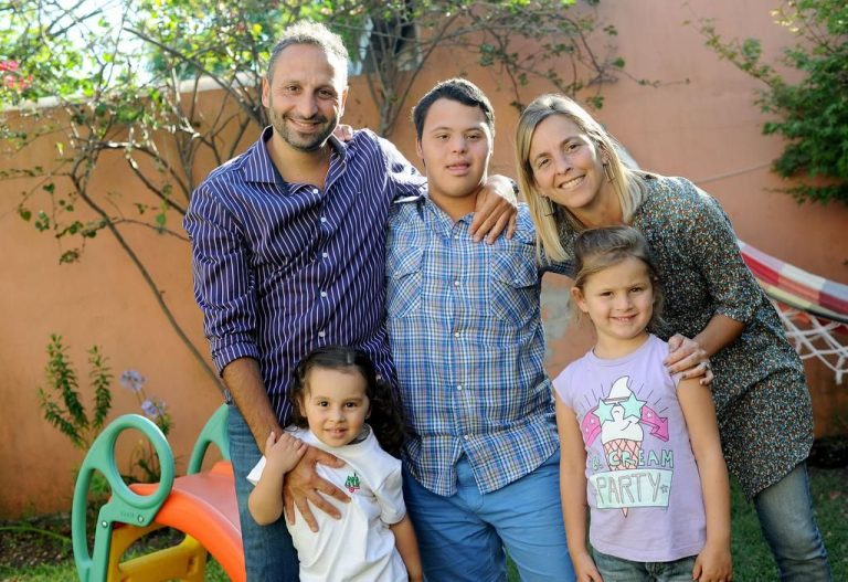 Valentín, el joven platense que termina la Secundaria con una integración digna de imitar