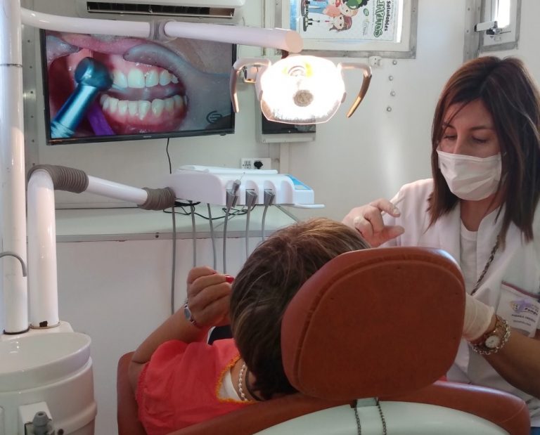 Día de lucha contra el cáncer bucal: Se realizaron exámenes estomatológicos gratuitos en General Pico y Santa Rosa
