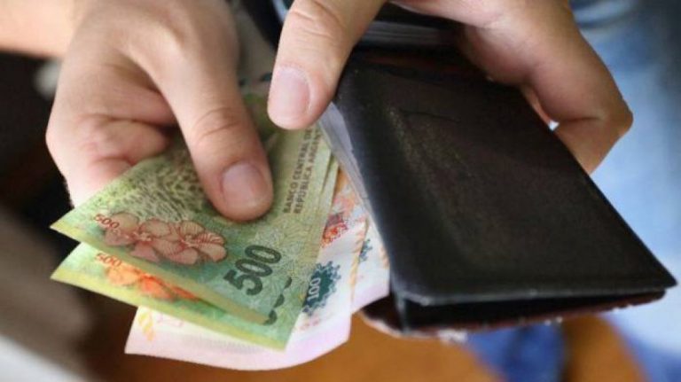 Mañana cobrarán los estatales provinciales pampeanos el bono de 12.500 pesos