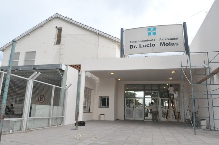 El hombre que dio positivo por coronavirus en La Pampa, fue internado anoche en el Hospital Lucio Molas
