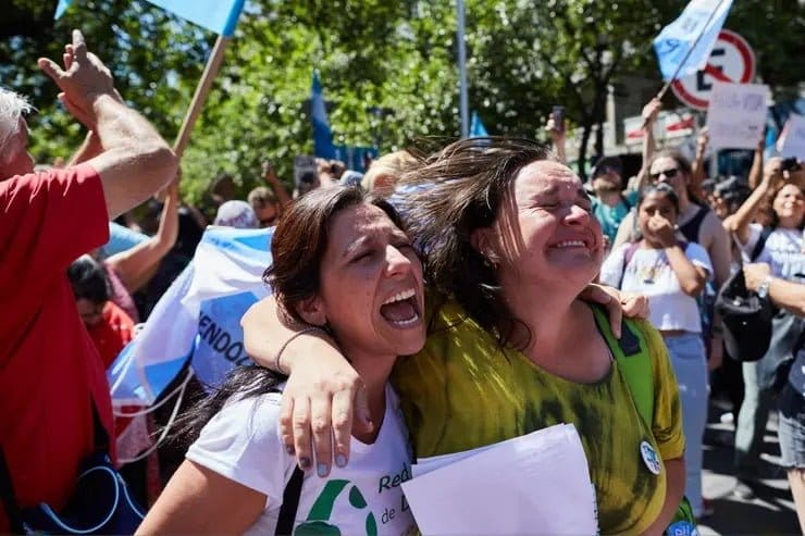 Mendoza derogó la polémica ley minera y hubo festejos en las calles