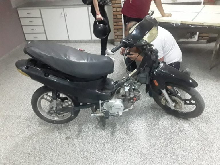 Apareció la moto que habían sustraído desde la vereda de un domicilio en el Rucci